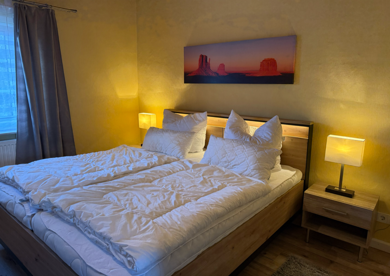 Gemütliches Schlafzimmer mit Doppelbett (180 x 200 cm)